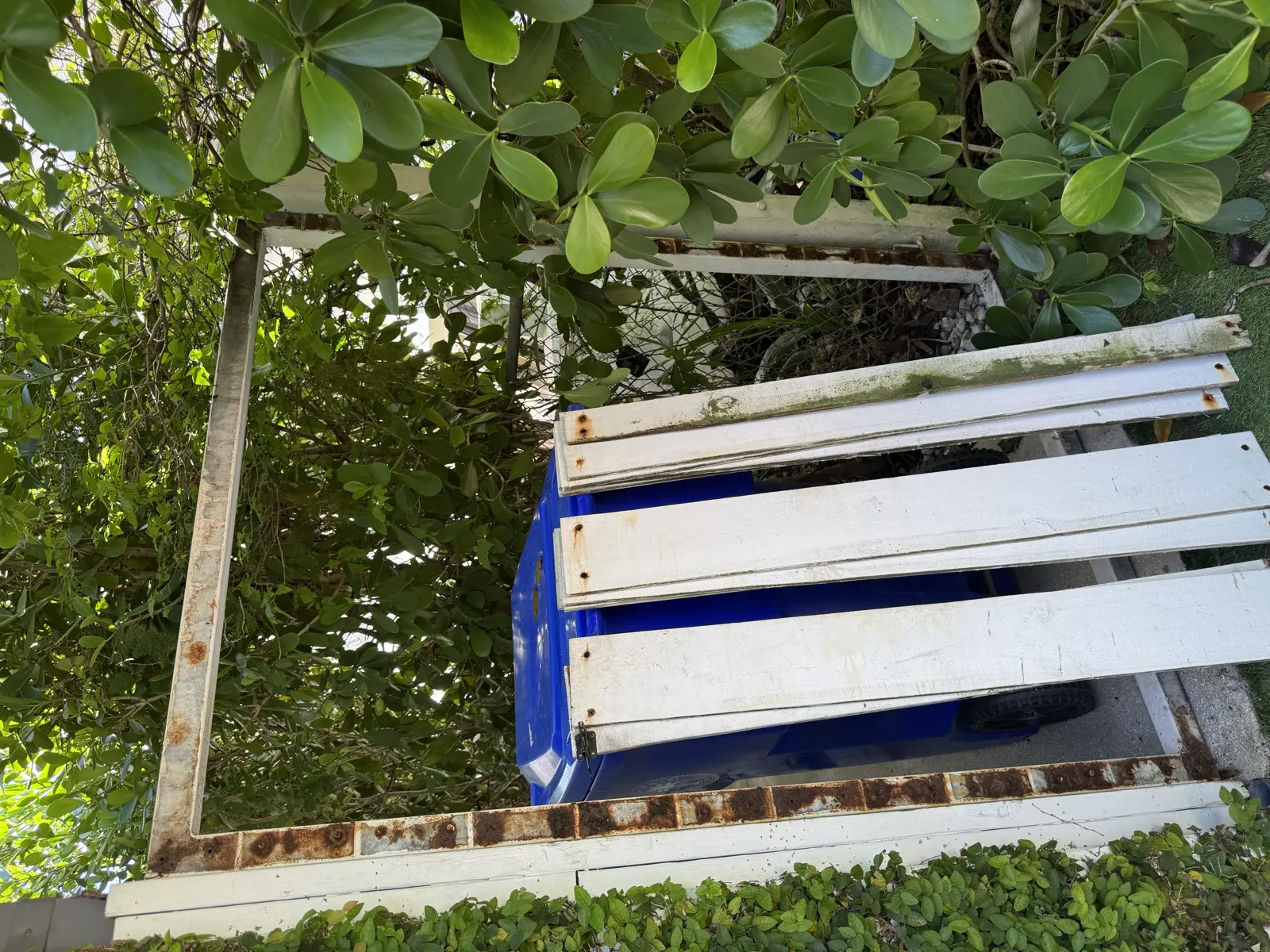 Wood Fence Repair and Painting, handyman services project photo 5